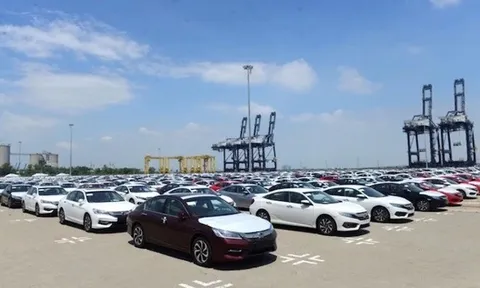 Ôtô nhập khẩu giảm tới 2.000 chiếc trong 1 tháng