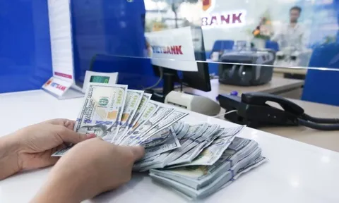 Tỷ giá USD/VND đi lên, giá vàng miếng SJC giảm nhẹ