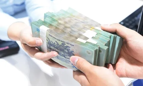 Tiền gửi vào ngân hàng lập kỷ lục mới